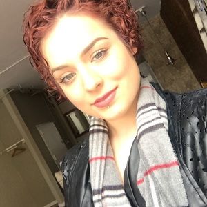 Meet your Posher, Marissa